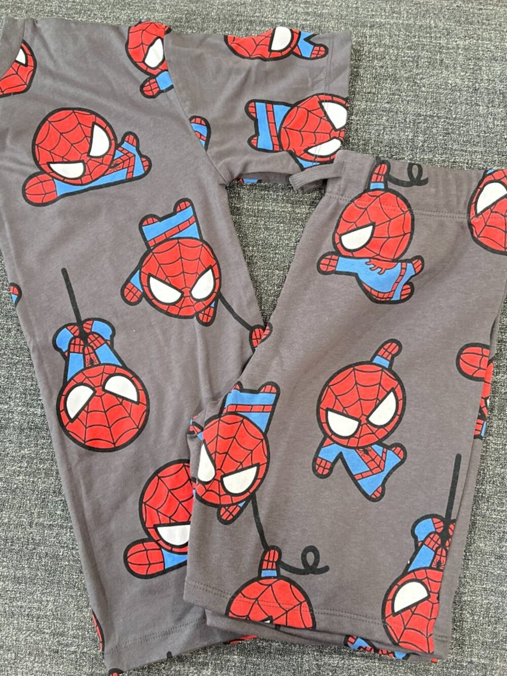 H&M Kids Spiderman shorts and t-shirt set Size US 8 brand new